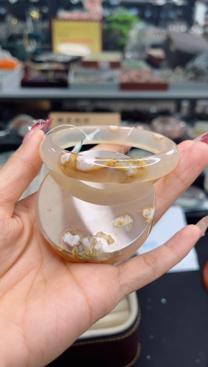 【闪购商品】石英质玉手镯未镶嵌58圈口（赠品镯心）3537241