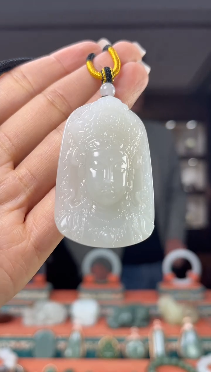 颈饰未镶嵌和田玉佩佩