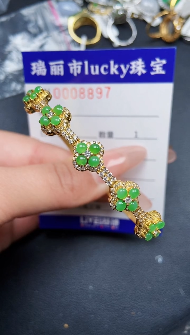 【闪购商品】翡翠颈饰银S925镶嵌8897