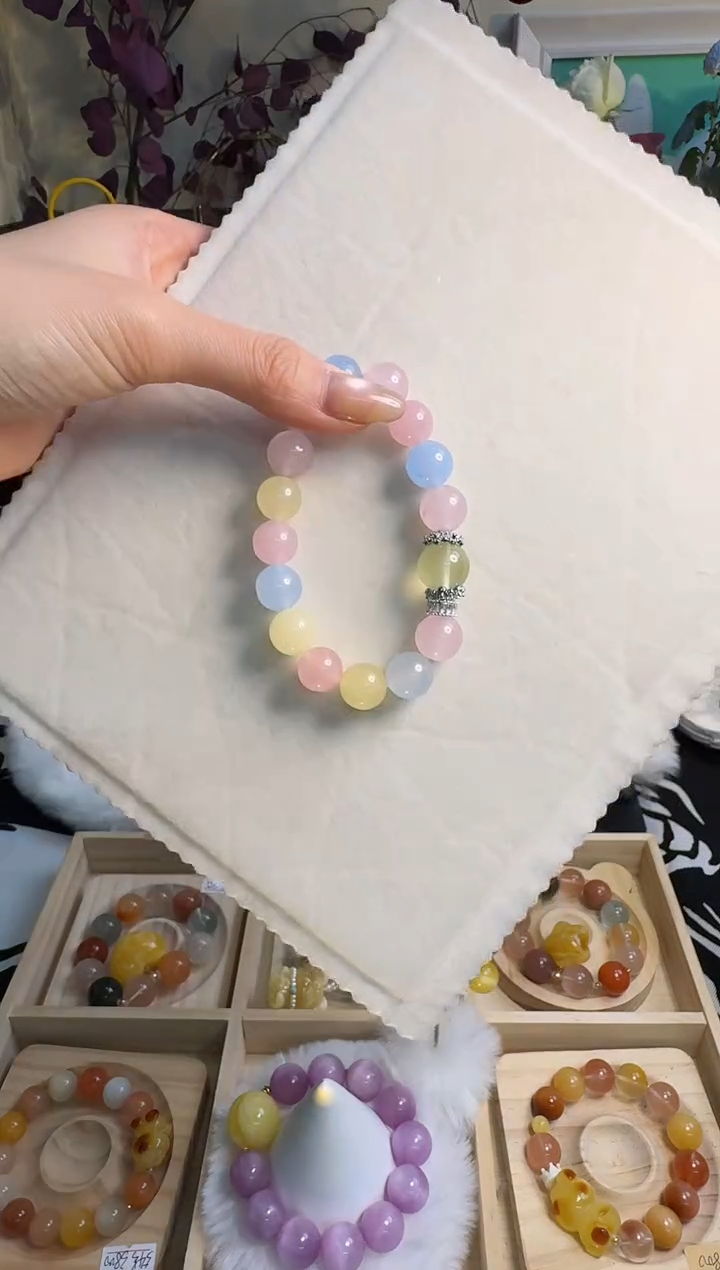 【闪购商品】水晶手串未镶嵌摩根石手串