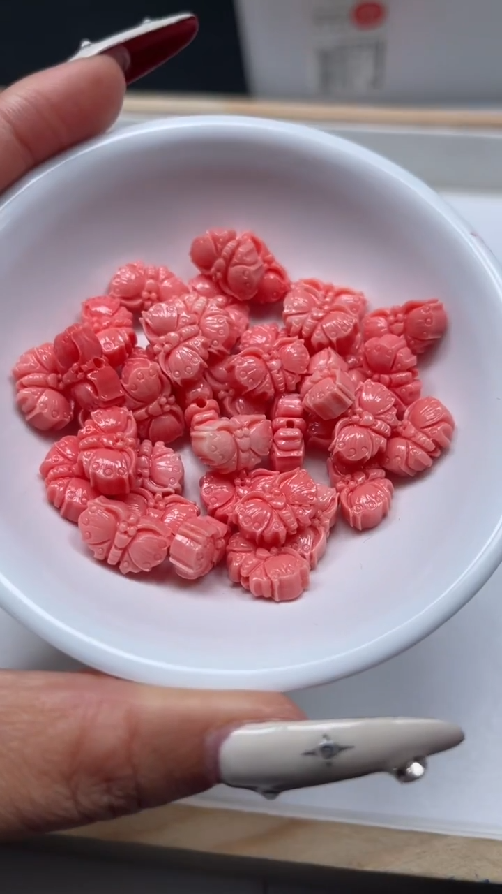 未镶嵌散珠拼合珍珠（马贝珠）M789 女皇贝 小蝴蝶5个6.8元