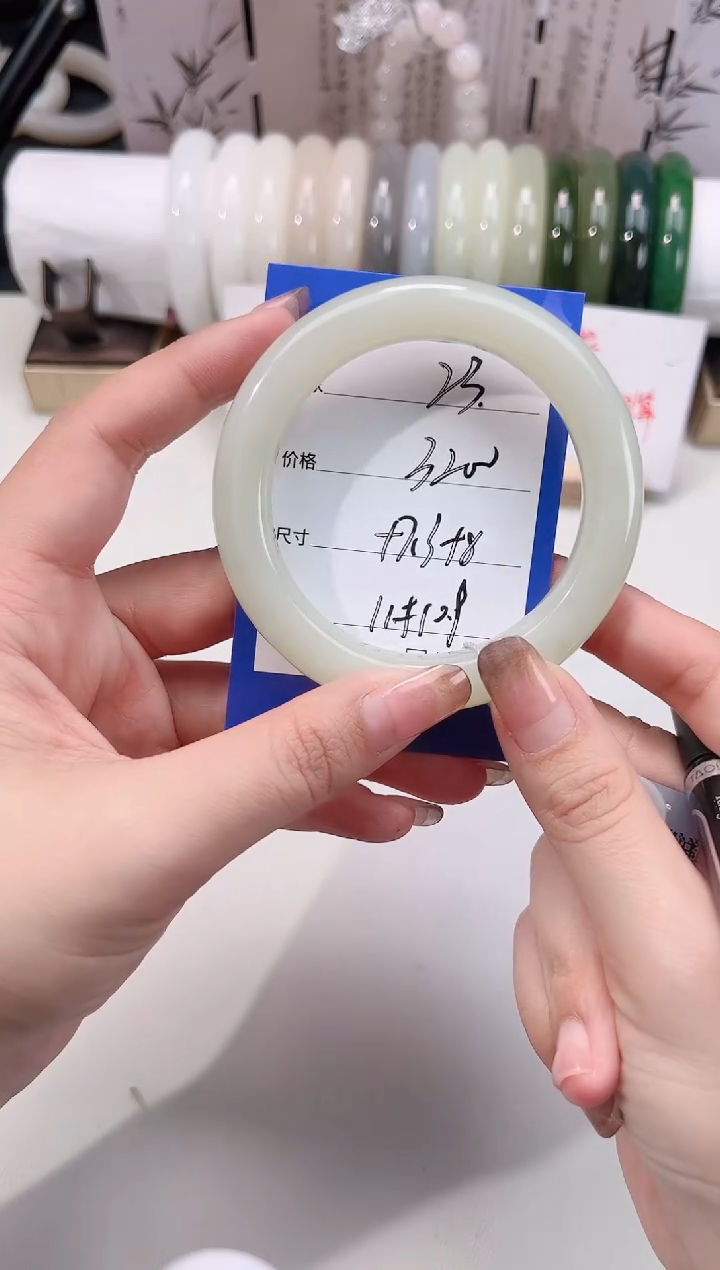 未镶嵌手镯和田玉晴水23