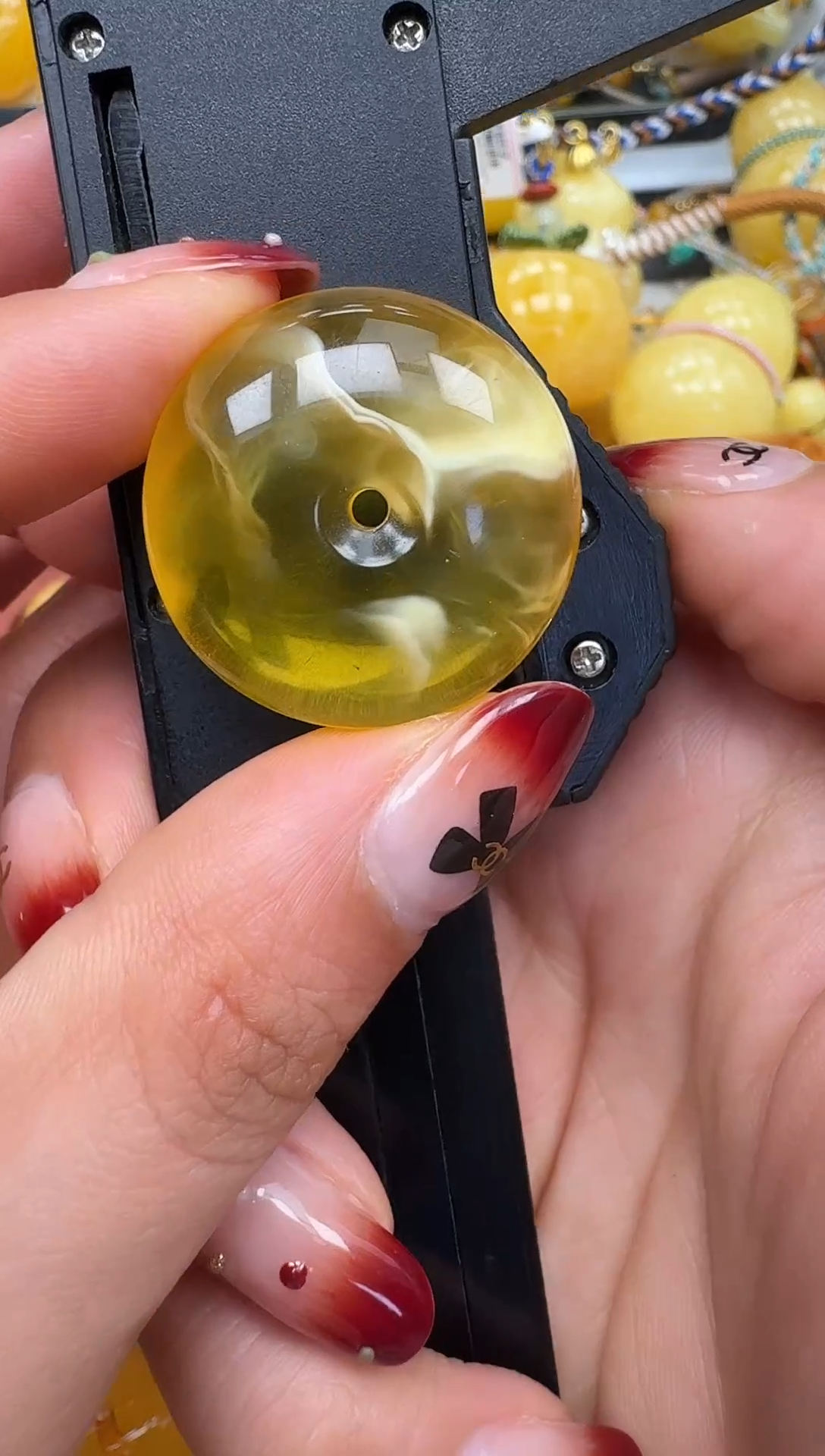 裸石琥珀未镶嵌如图