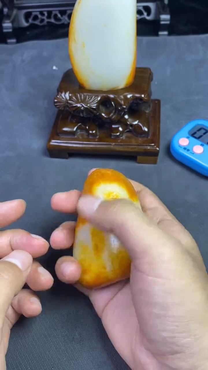 未镶嵌和田玉把件步****.和田玉