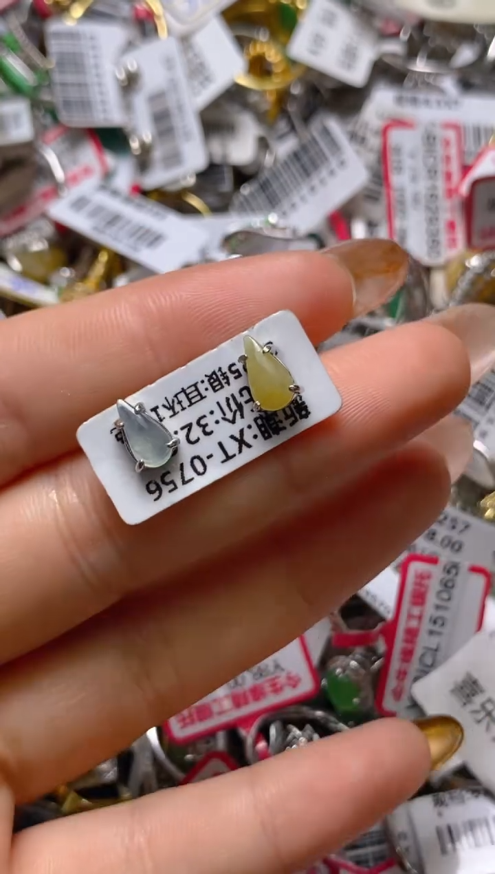 银S925镶嵌戒指翡翠百内无证书