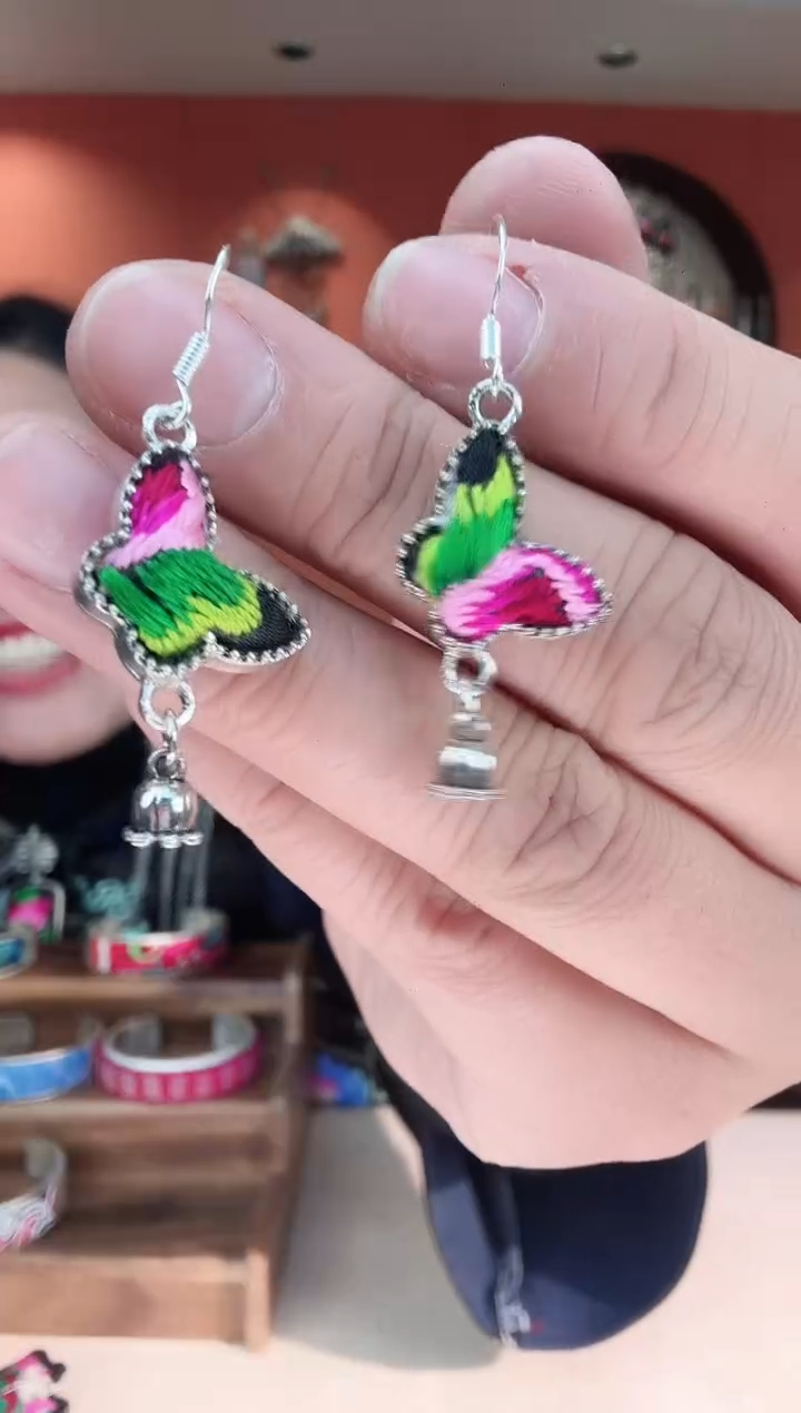 织绣非遗手工苗银苗绣耳环70