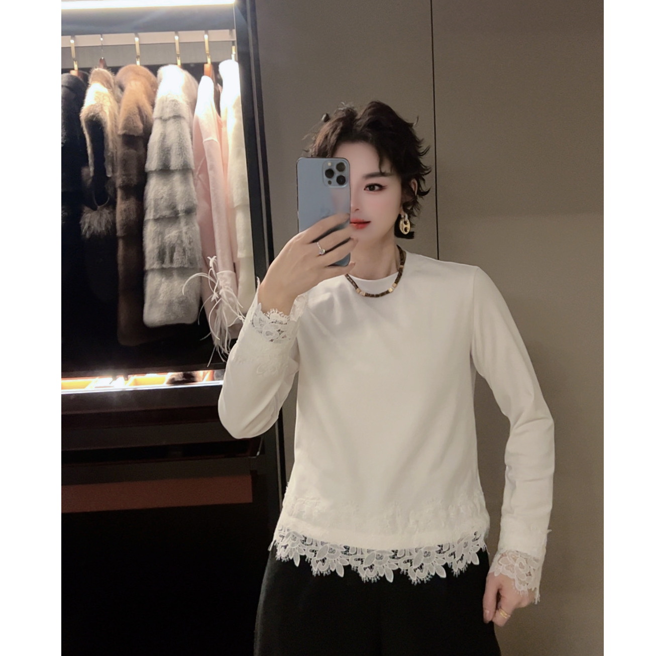 ZM25年新款秋冬简约纯色拼接蕾丝长袖宽松型设计款加绒T恤88106