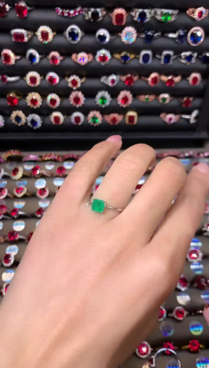 【闪购商品】祖母绿戒指银S925镶嵌白