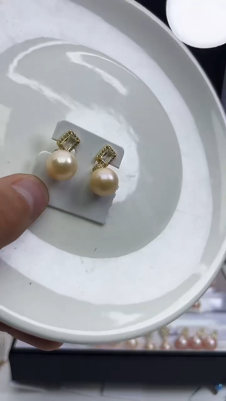 未镶嵌耳坠淡水珍珠中国红设计款耳坠