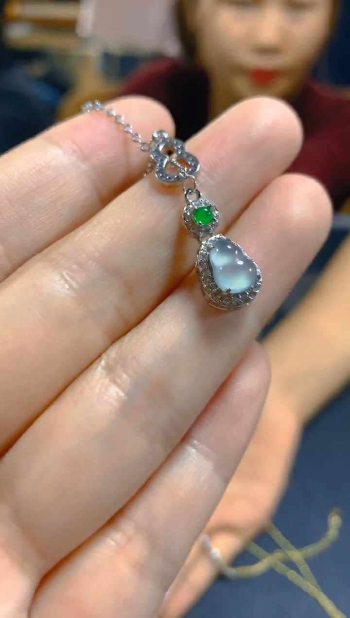 翡翠未镶嵌吊坠(赠链)0650110381多样性发一