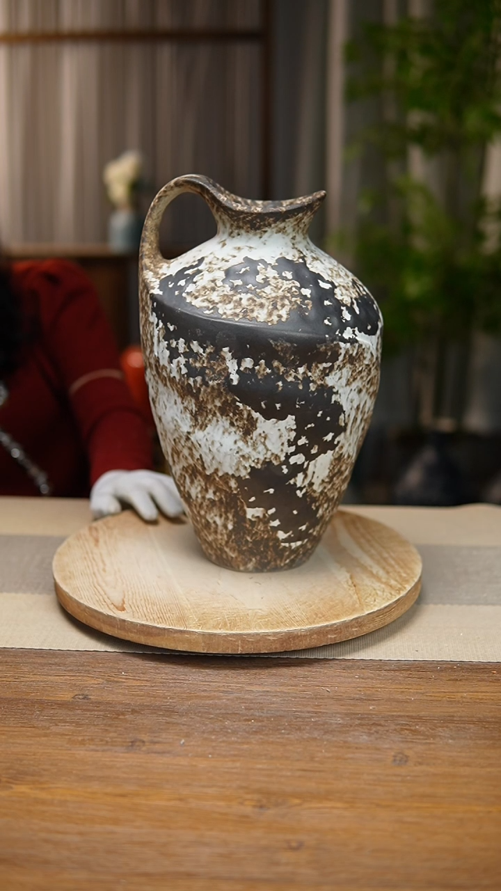 【闪购商品】陶瓷花器诧寂黑奶壶