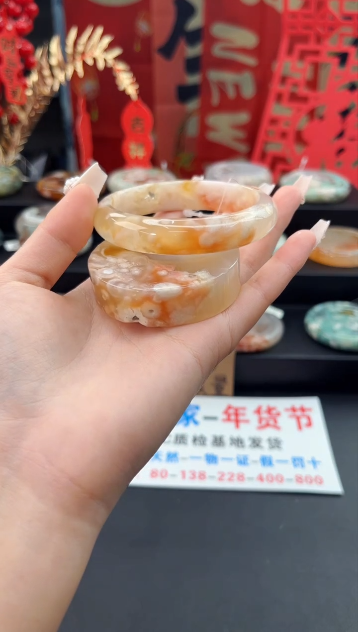 【闪购商品】石英质玉手镯未镶嵌赠送镯心（59圈口）