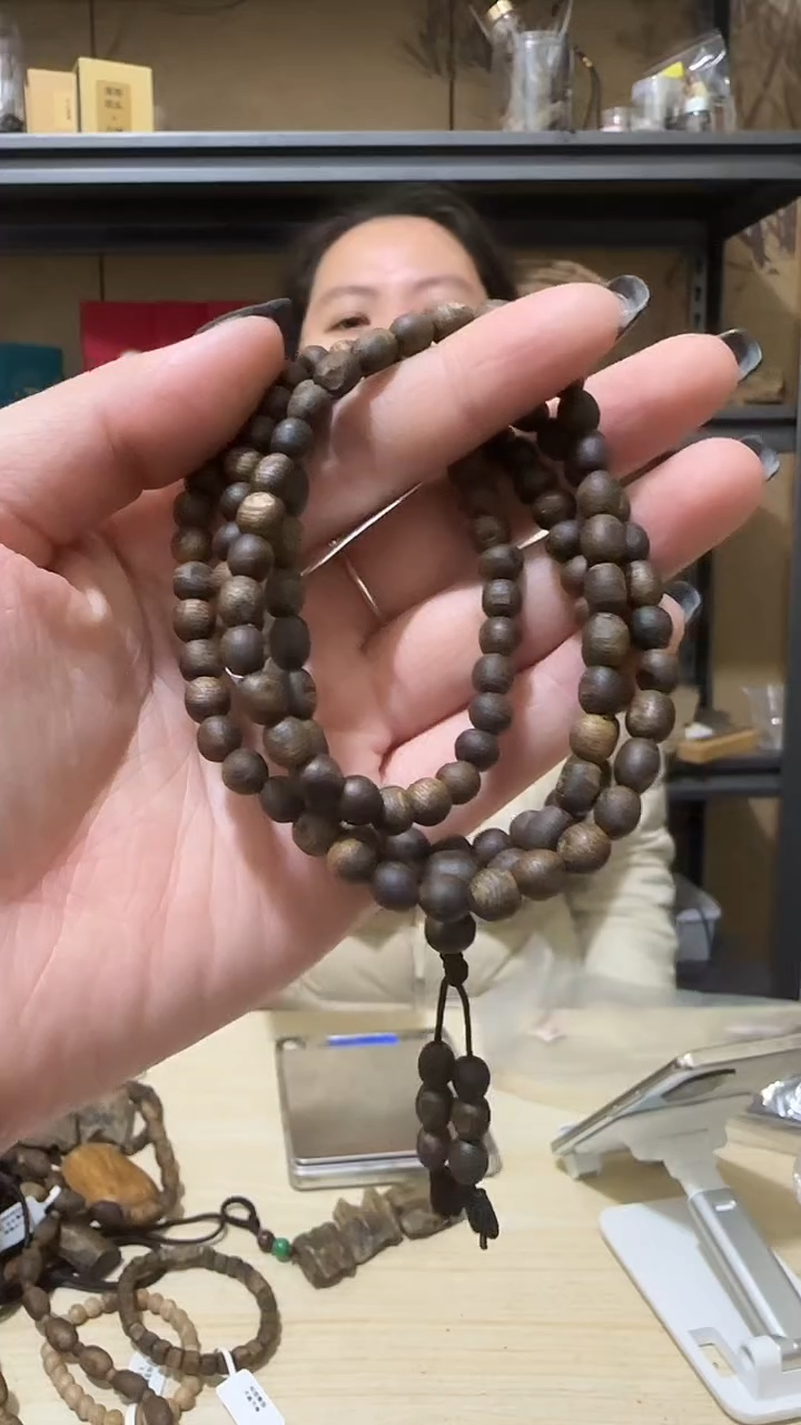 【闪购商品】沉香手串6号棋楠虫漏料沉水随型多圈15克+