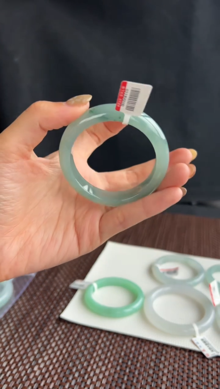 【闪购商品】翡翠手镯未镶嵌45号52.3*12.8*8