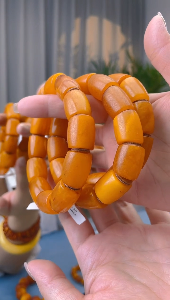 未镶嵌蜜蜡珠宝奇石假一罚十，微瑕多样性发一件036.14