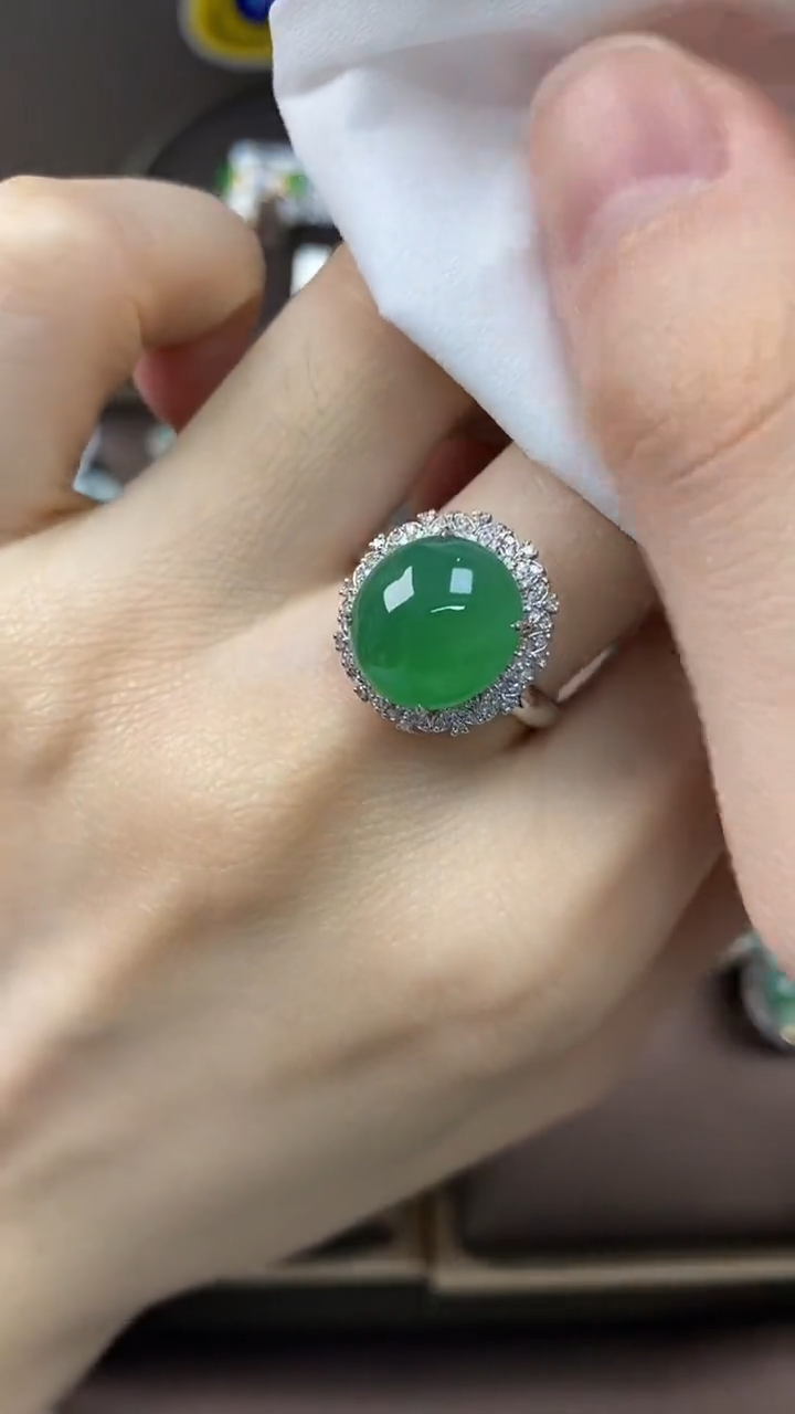 【闪购商品】翡翠戒指18K金镶嵌翡翠戒指