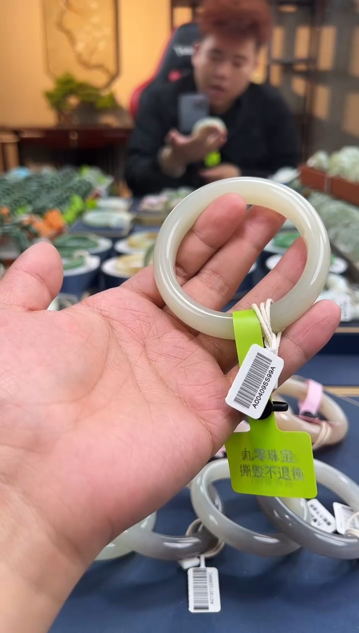 【闪购商品】和田玉未镶嵌手镯A0040-57