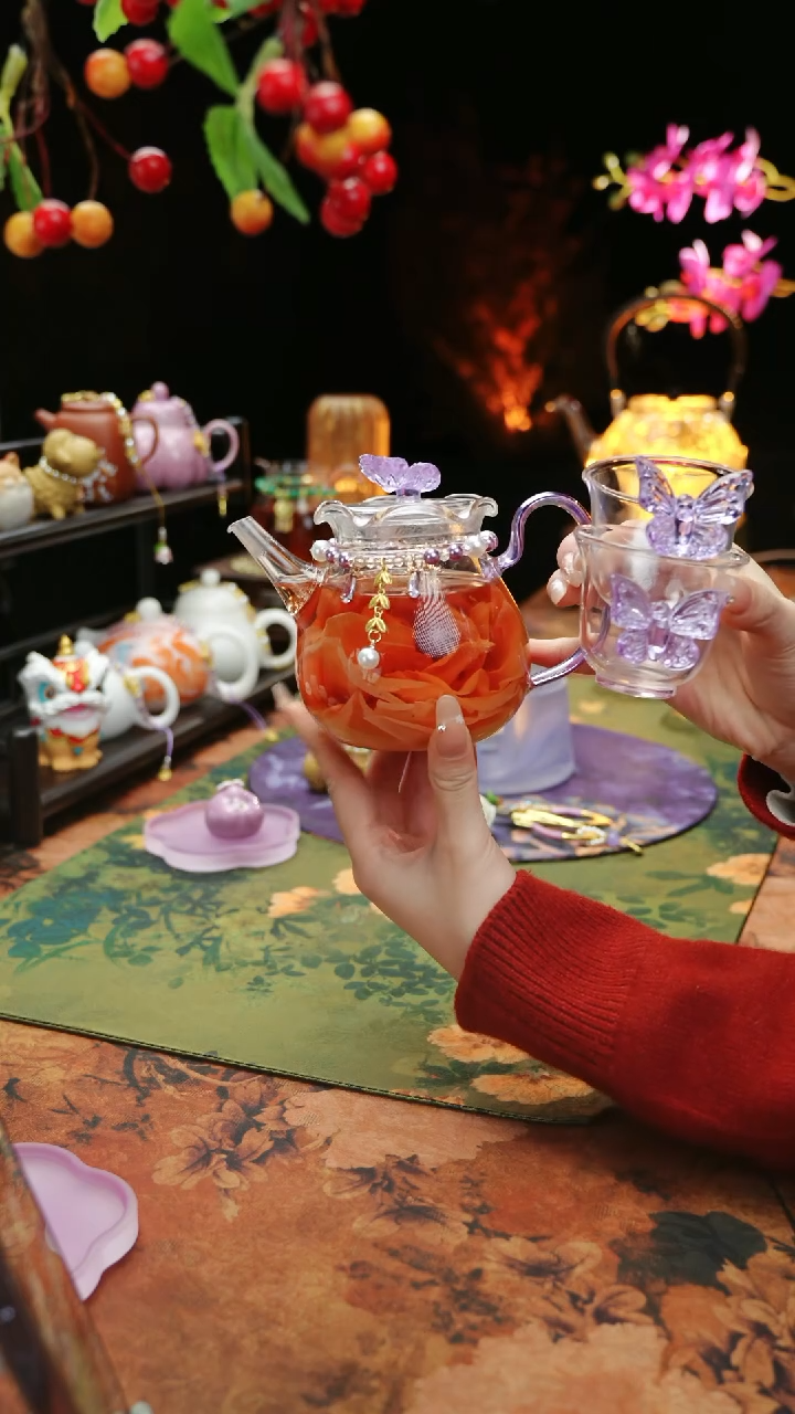 【闪购商品】紫色铃兰花茶壶+4个杯子