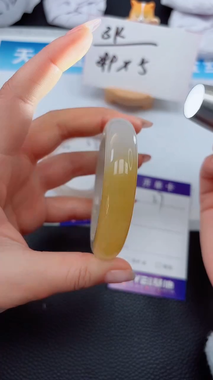 【闪购商品】石英质玉手镯未镶嵌27