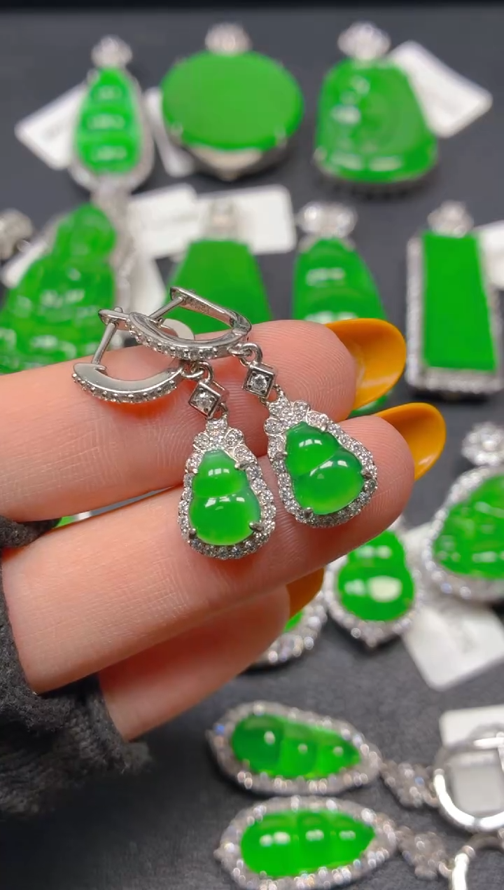 银S925镶嵌翡翠耳饰1