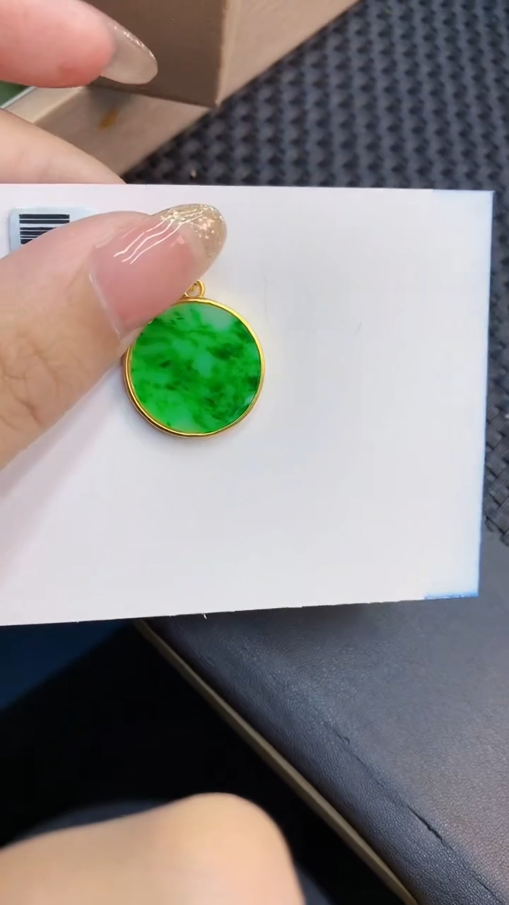 翡翠银S925镶嵌颈饰            8