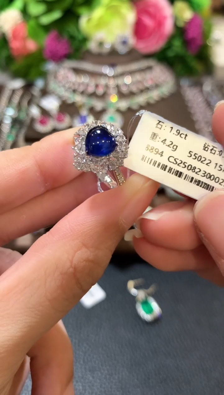 戒指蓝宝石18K金镶嵌n153   