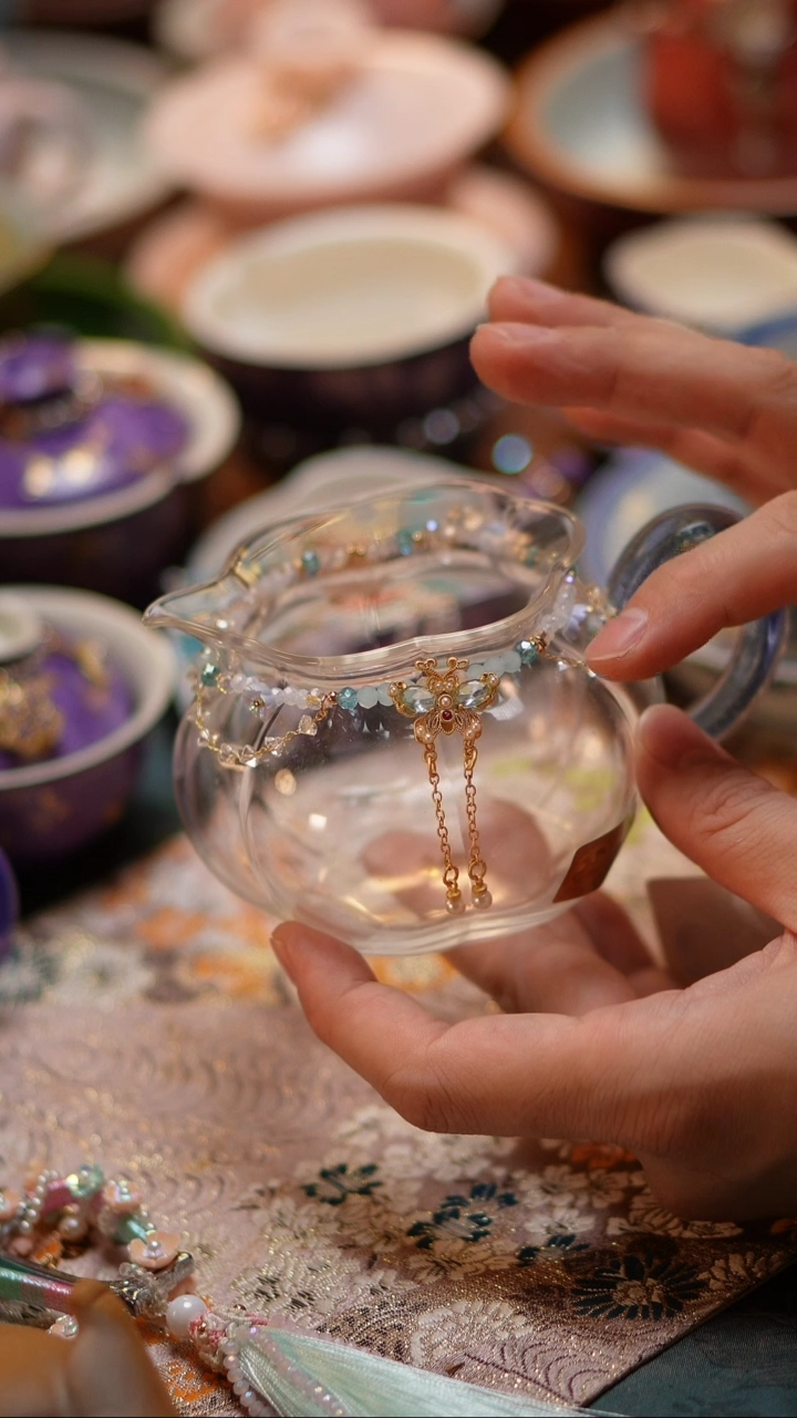 【闪购商品】蓝色把手禾器纳公道杯+链子
