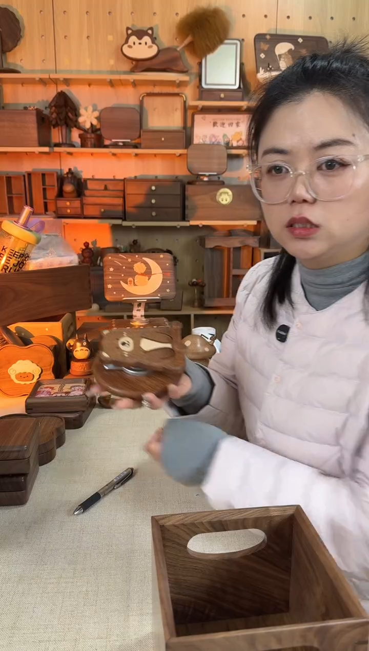 木青**儿乌檀木小熊手机支架＋菜板把手一套