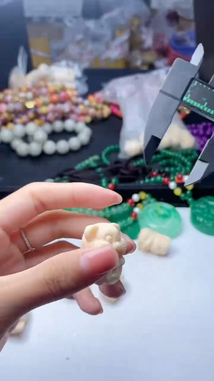 所见即所得63吊坠