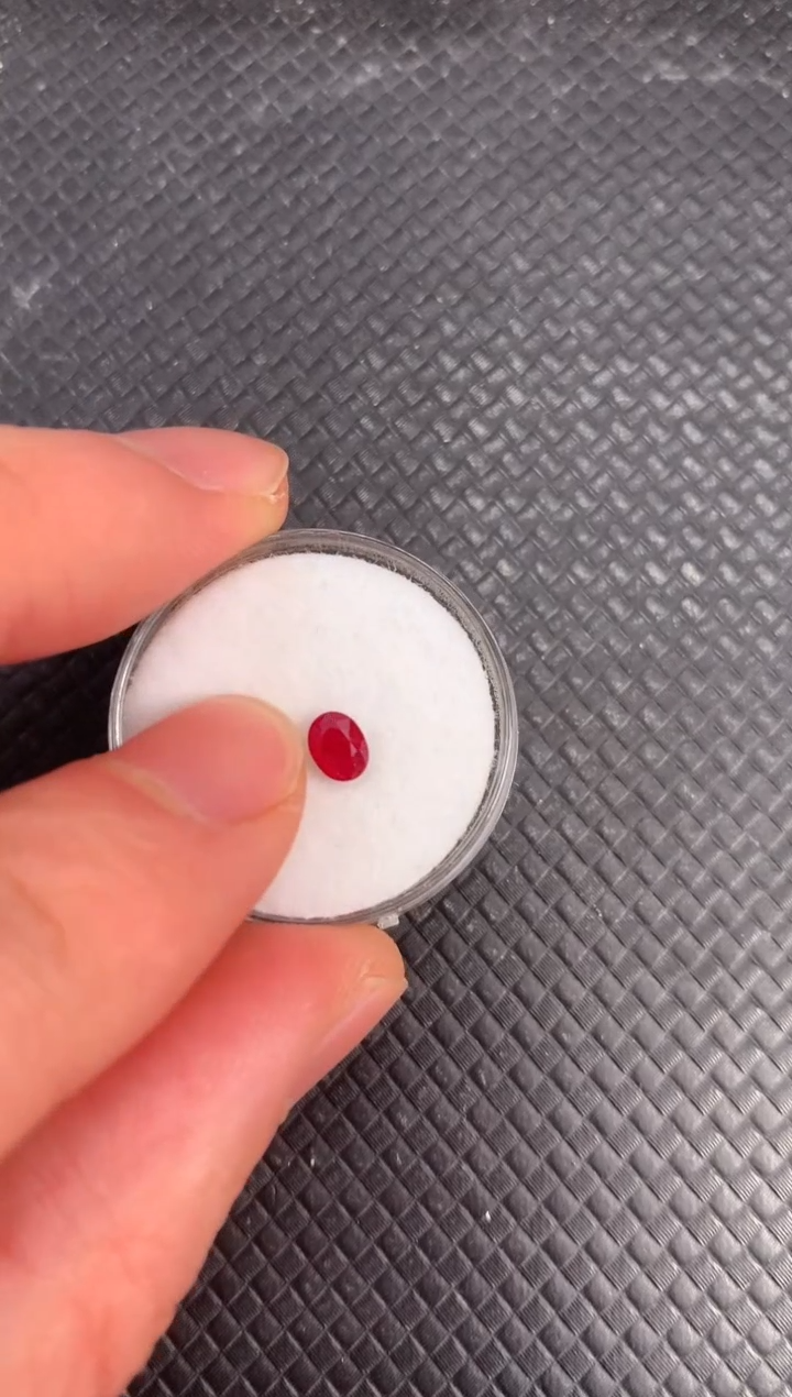 裸石红宝石天然红宝石