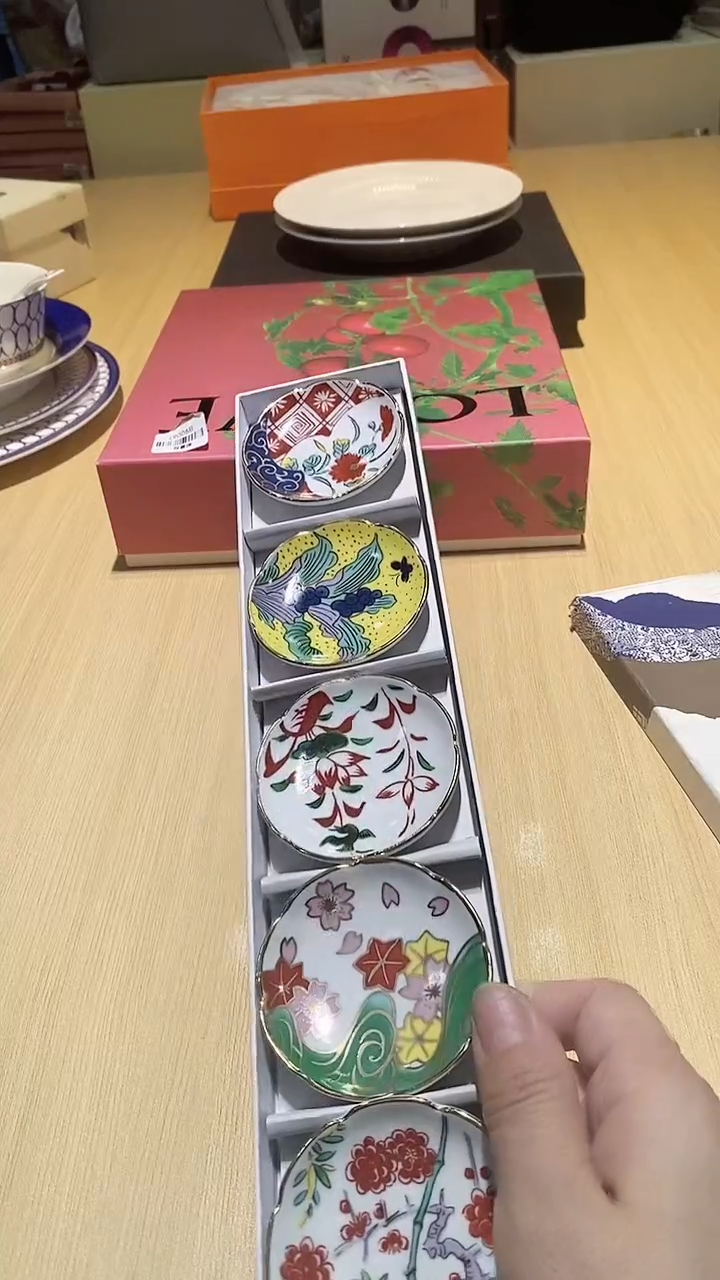 【闪购商品】瓷片锅碗瓢盆一件不剩