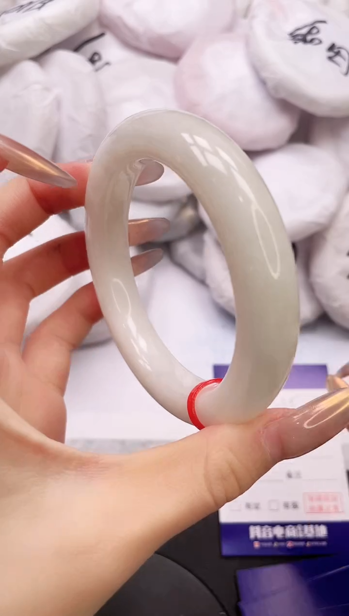 【闪购商品】和田玉手镯未镶嵌18L236-58