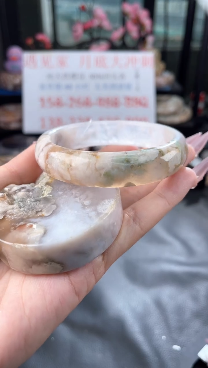 石英质玉未镶嵌手镯60