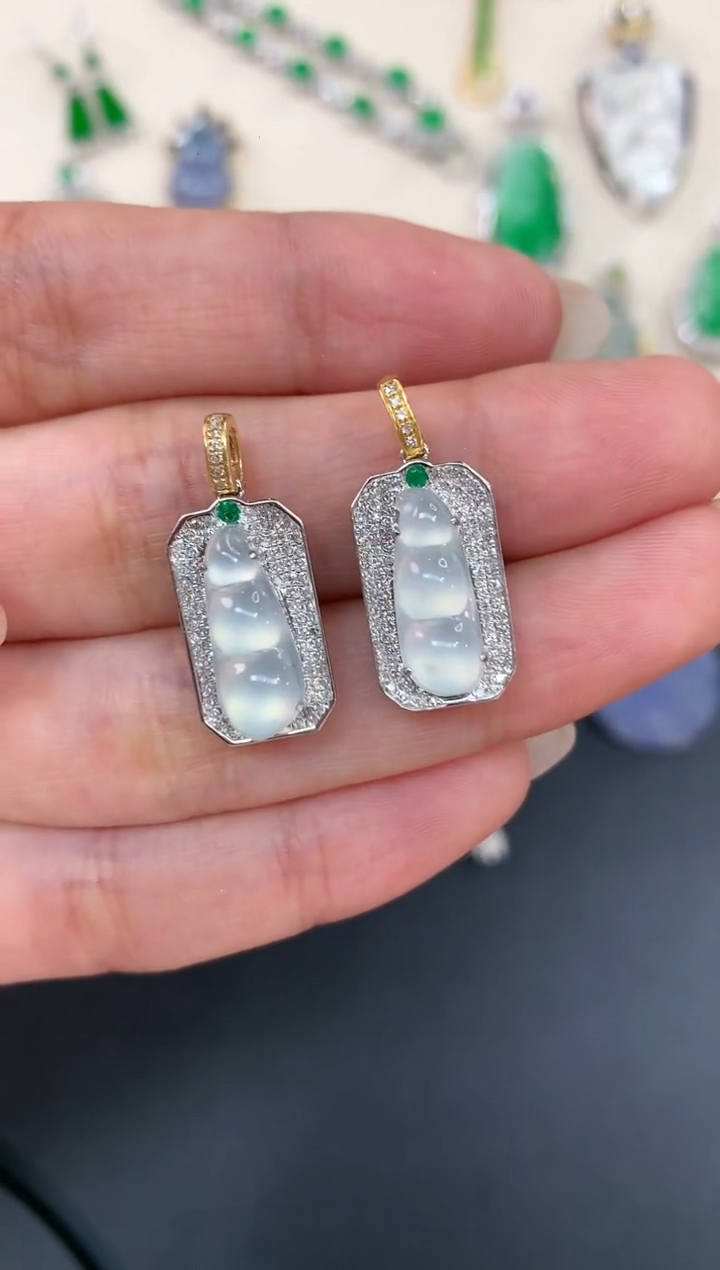 【闪购商品】翡翠吊坠(不含链)18K金镶嵌A936|3500|(多样性发)