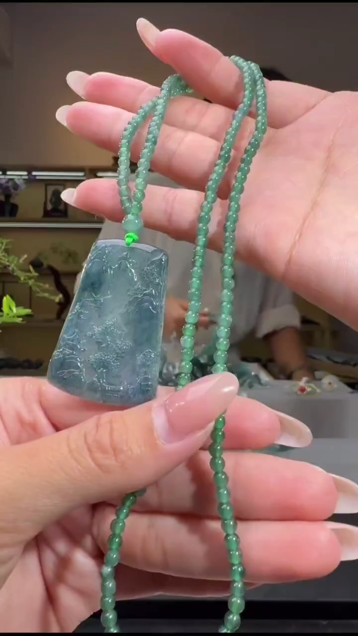 吊坠(赠链)未镶嵌翡翠山水牌（多样性发其一）