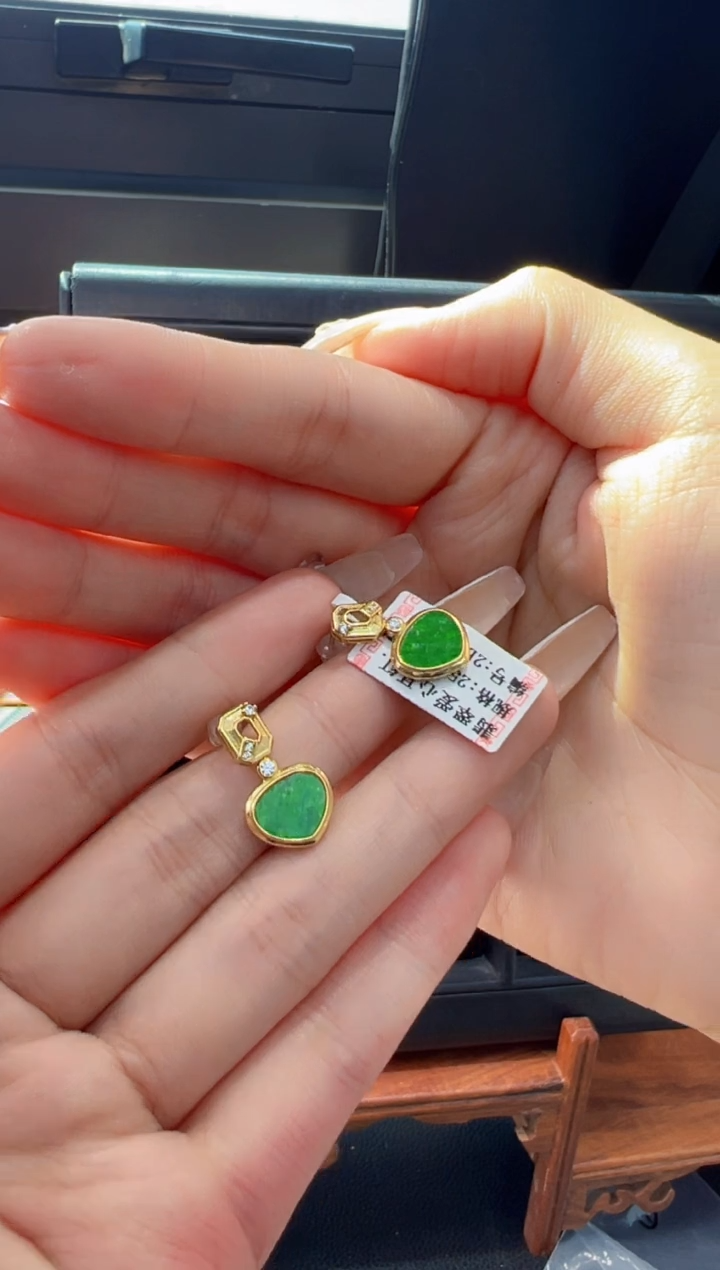 【闪购商品】翡翠耳饰银S925镀金镶嵌天然缅甸翡翠A货耳钉