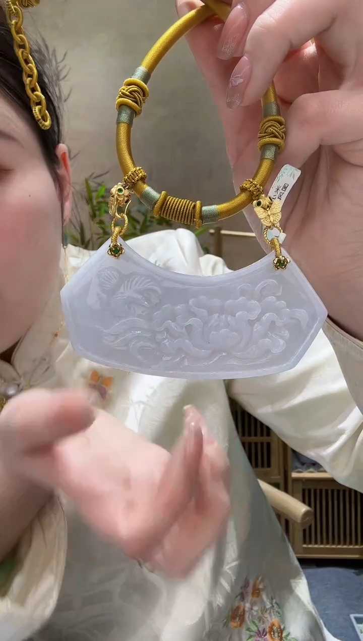 【闪购商品】翡翠颈饰未镶嵌吊坠