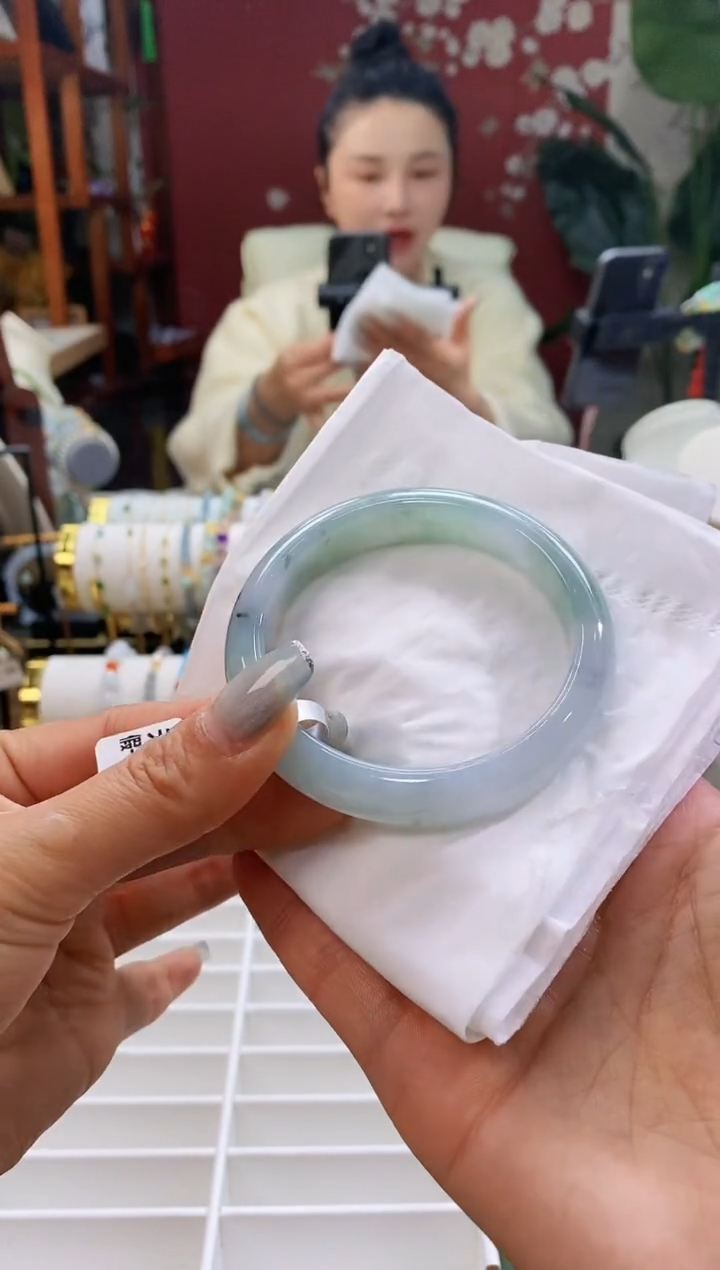 【闪购商品】翡翠手镯未镶嵌153显白5657/11.6*7.8