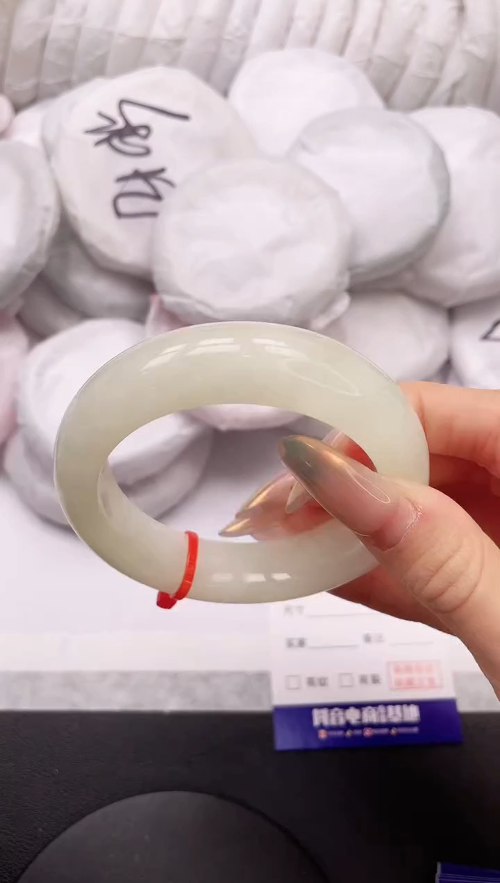 【闪购商品】和田玉手镯未镶嵌18L127-57