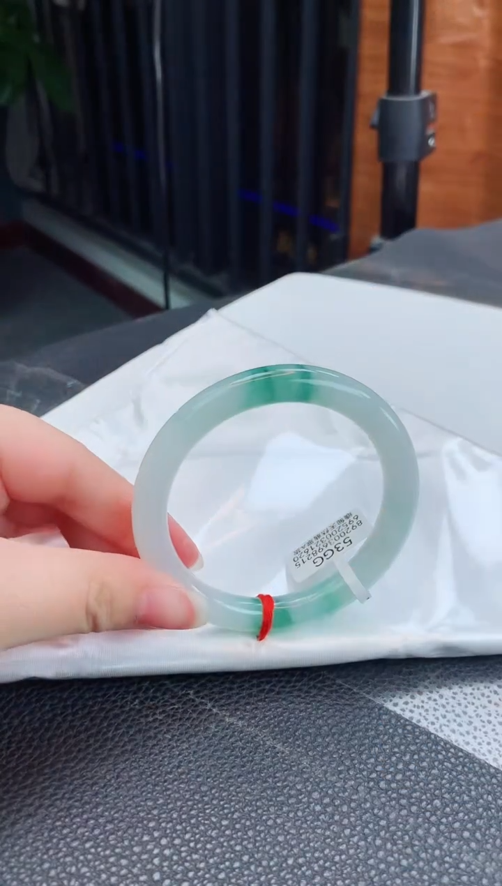 【闪购商品】翡翠手镯未镶嵌缅甸天然翡翠A货手镯