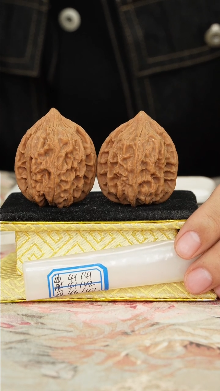 【闪购商品】文玩核桃把件鸡心有修