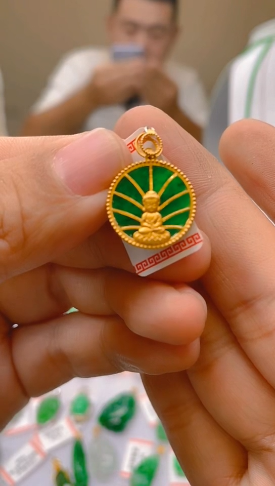 【闪购商品】翡翠颈饰18K金镶嵌新号开播，全场乱卖