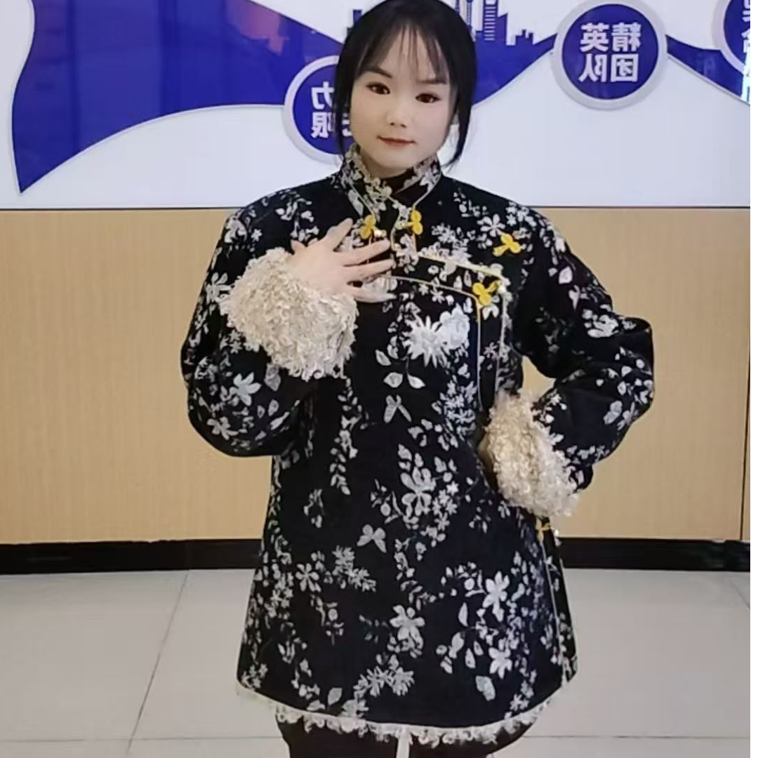 女款藏式金边雪尼尔绒棉服