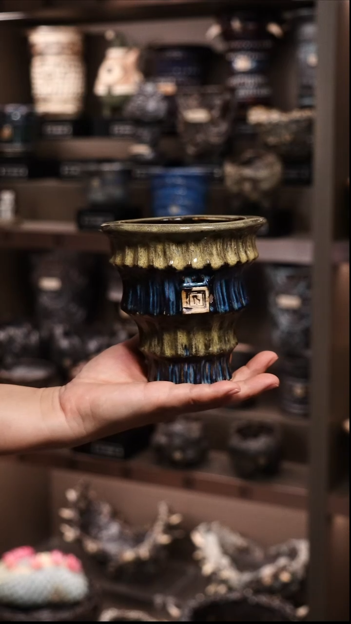 M****g泰国进口手工花盆个性创意花盆