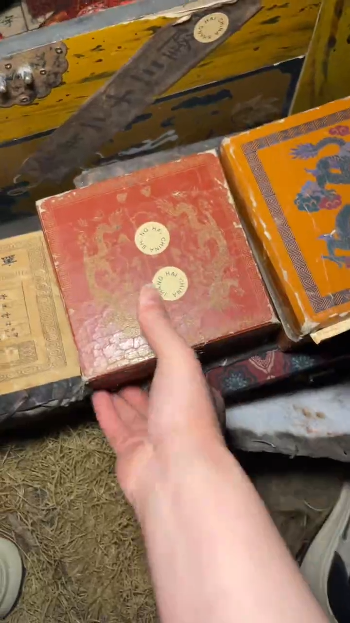 木摆件高端精美红漆开龙盒一件链接