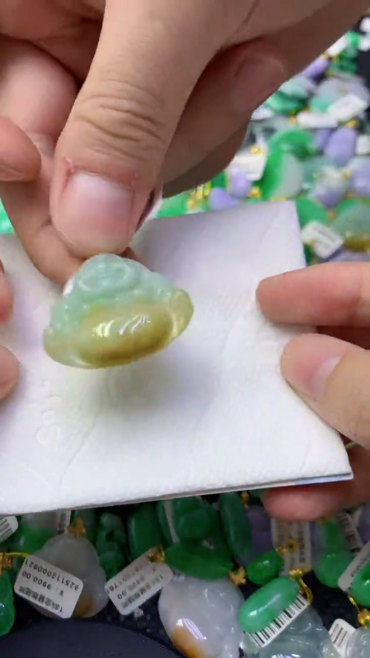 颈饰未镶嵌翡翠天然缅甸翡翠A货