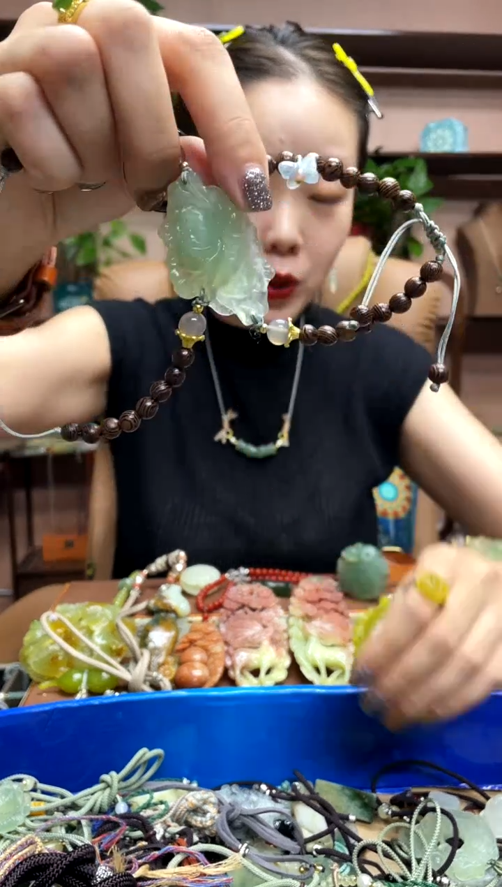 未镶嵌岫玉吊坠·多样性发货发其中之一