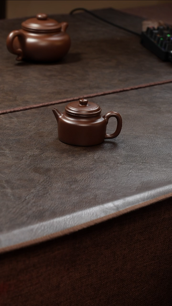 茶壶紫砂壶·11老紫泥小德钟65cc