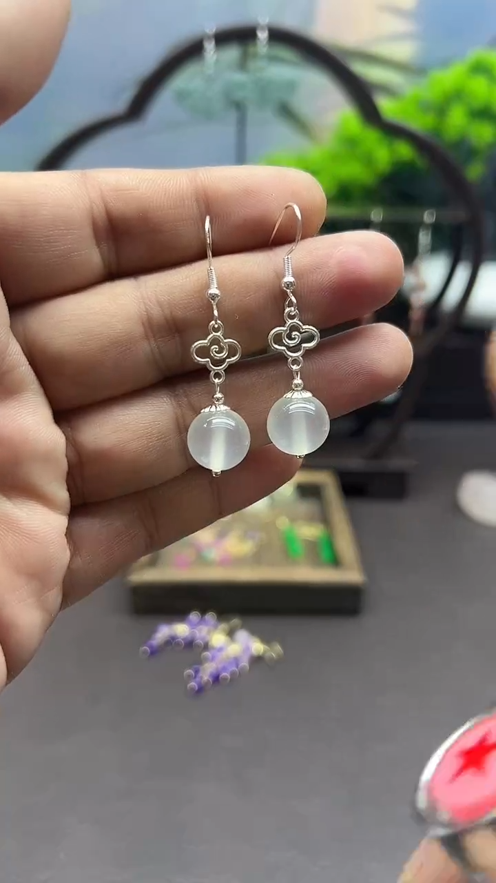 未镶嵌石英质玉耳饰变色珠