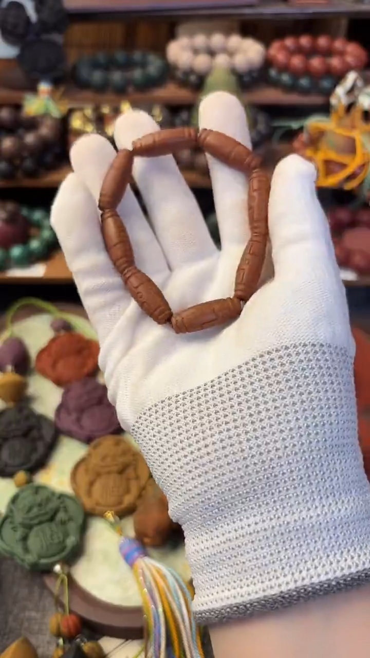 泥塑栀子盈秀桶珠手串一条